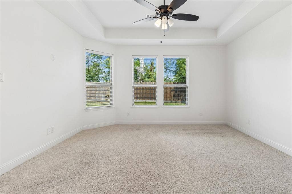 5224 Troupe Road, McKinney, TX 75071 Recessed ceiling with a central ceiling fan