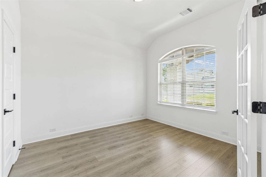 5224 Troupe Road, McKinney, TX 75071 Flexible private office or optional fourth bedroom