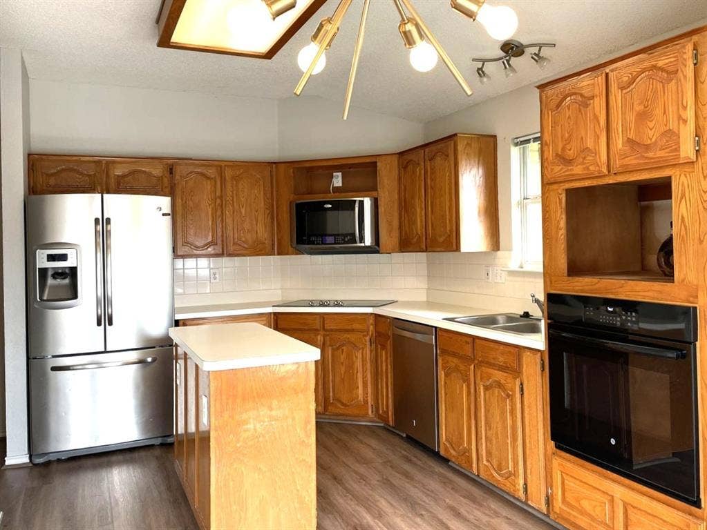 1304 Rosewood Lane, Allen, TX 75002 1304 Rosewood Lane, Allen, TX 75002