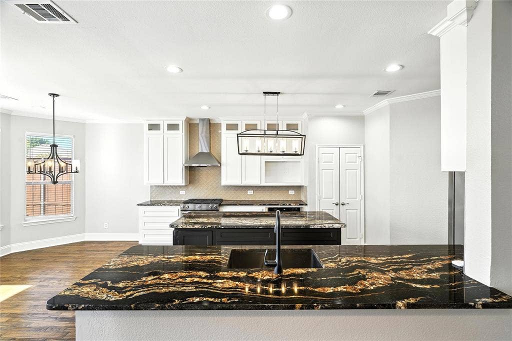 9808 Enmore Lane, Frisco, TX 75035 9808 Enmore Lane, Frisco, TX 75035