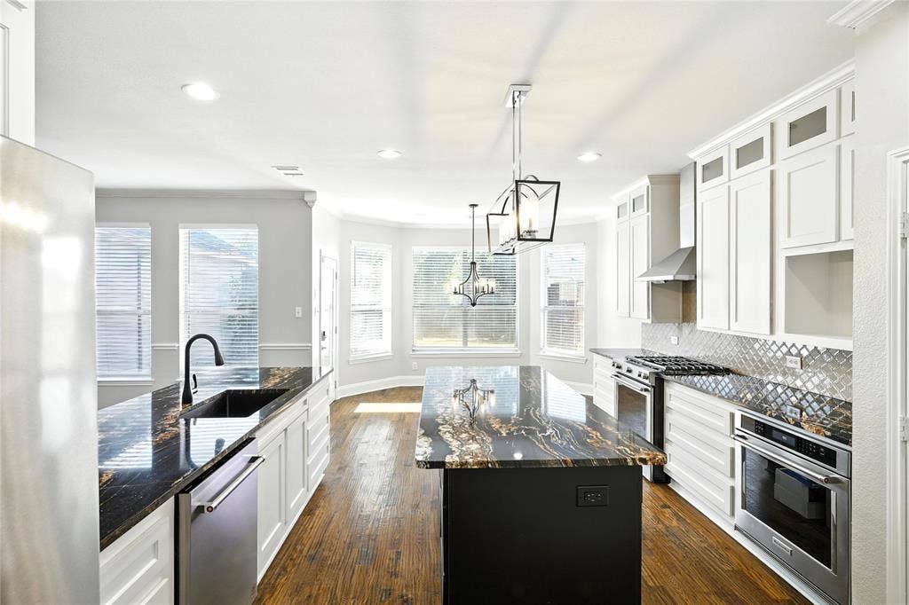 9808 Enmore Lane, Frisco, TX 75035 9808 Enmore Lane, Frisco, TX 75035