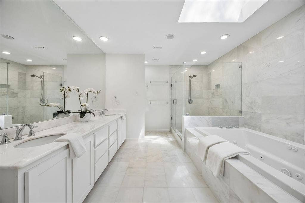 6542 Clearhaven Circle, Dallas, TX 75248 6542 Clearhaven Circle, Dallas, TX 75248