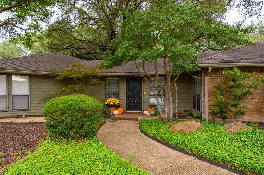 Property photo for 6542 Clearhaven Circle, Dallas, TX