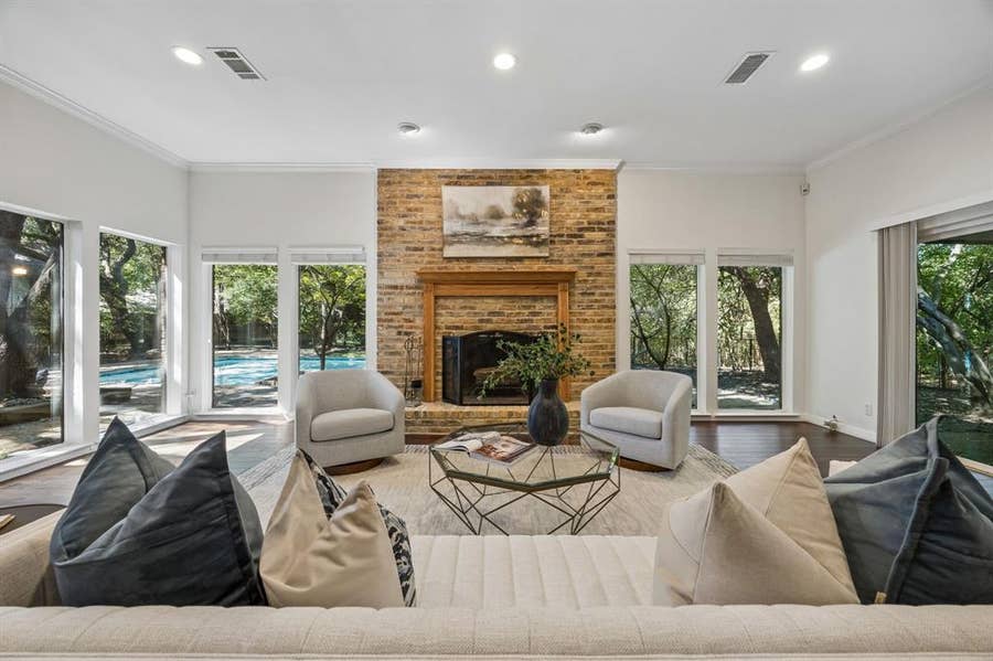 Property photo for 6542 Clearhaven Circle, Dallas, TX