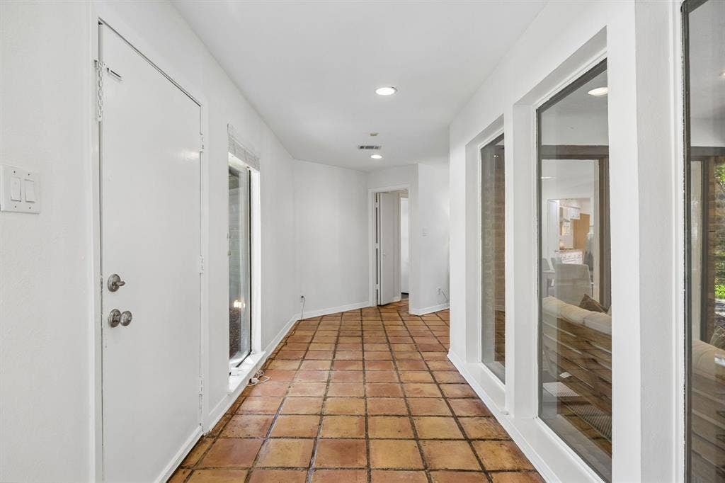 6542 Clearhaven Circle, Dallas, TX 75248 6542 Clearhaven Circle, Dallas, TX 75248