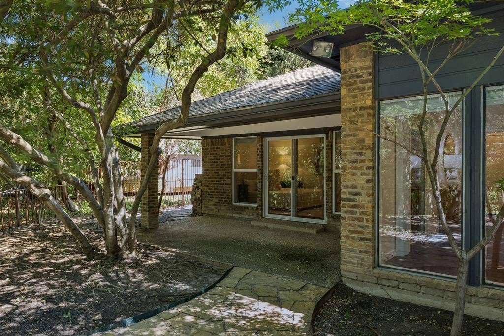 6542 Clearhaven Circle, Dallas, TX 75248 6542 Clearhaven Circle, Dallas, TX 75248