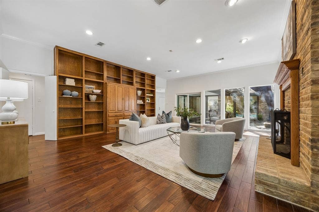 6542 Clearhaven Circle, Dallas, TX 75248 6542 Clearhaven Circle, Dallas, TX 75248