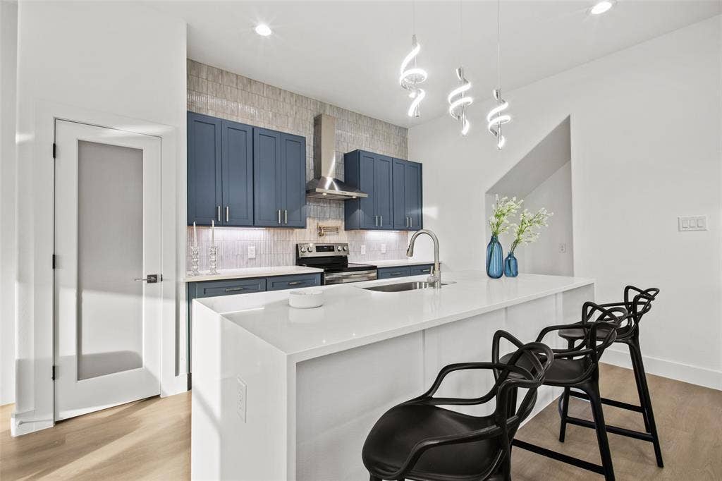 2503 Lawrence Street, Dallas, TX 75215 2503 Lawrence Street, Dallas, TX 75215