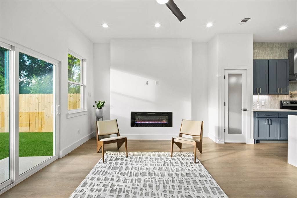 2503 Lawrence Street, Dallas, TX 75215 2503 Lawrence Street, Dallas, TX 75215