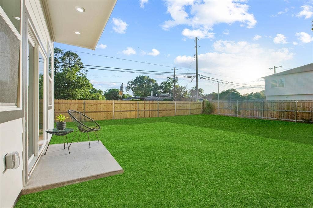 2503 Lawrence Street, Dallas, TX 75215 2503 Lawrence Street, Dallas, TX 75215