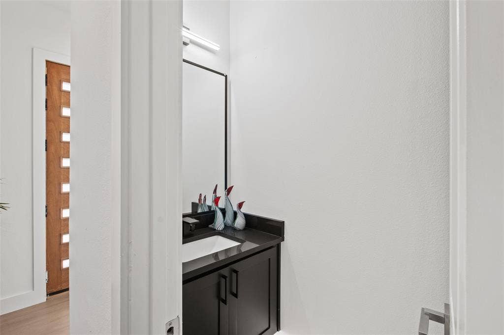 2503 Lawrence Street, Dallas, TX 75215 2503 Lawrence Street, Dallas, TX 75215