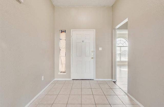 1405 Teal Way, Midlothian, TX 76065 Some flooring has been updated within the property since photos were taken.