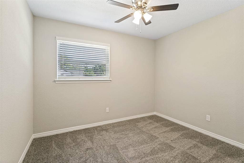 725 Hawthorne Lane, Grand Prairie, TX 75052 725 Hawthorne Lane, Grand Prairie, TX 75052