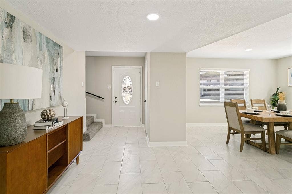 725 Hawthorne Lane, Grand Prairie, TX 75052 additional living space
