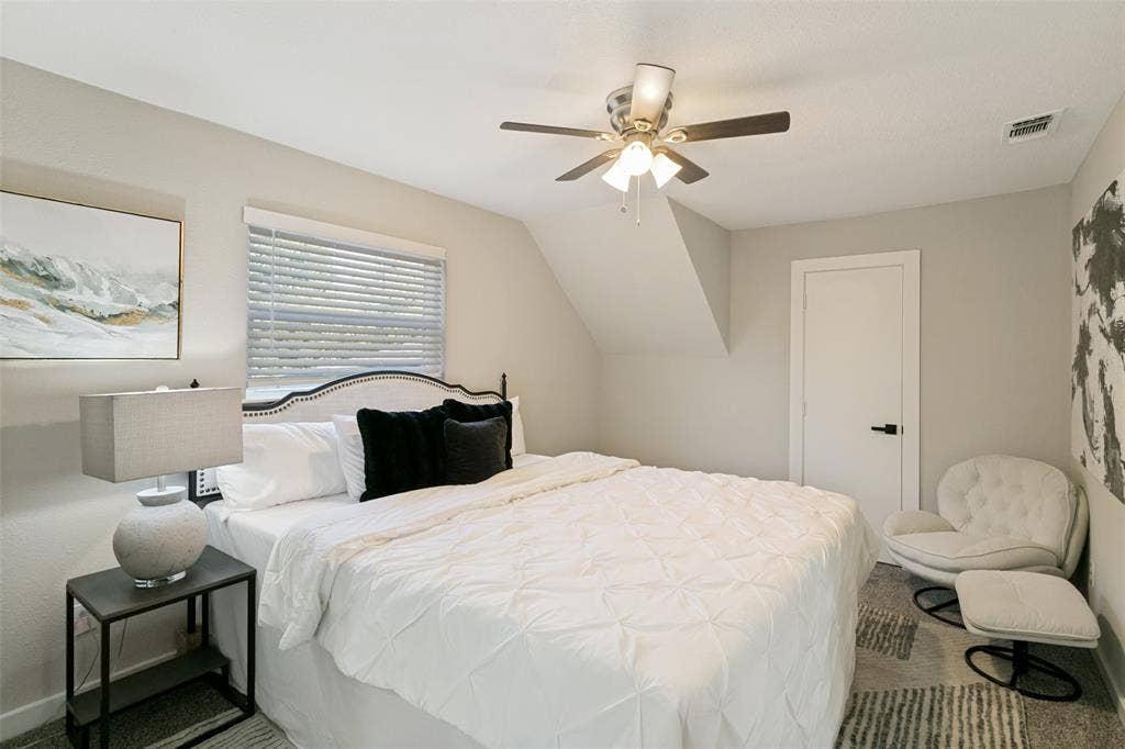 725 Hawthorne Lane, Grand Prairie, TX 75052 725 Hawthorne Lane, Grand Prairie, TX 75052