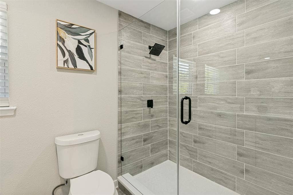 725 Hawthorne Lane, Grand Prairie, TX 75052 725 Hawthorne Lane, Grand Prairie, TX 75052