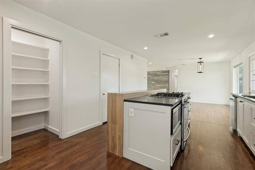 2413 Patricia Lane, Garland, TX 75041 Walk in pantry to the left