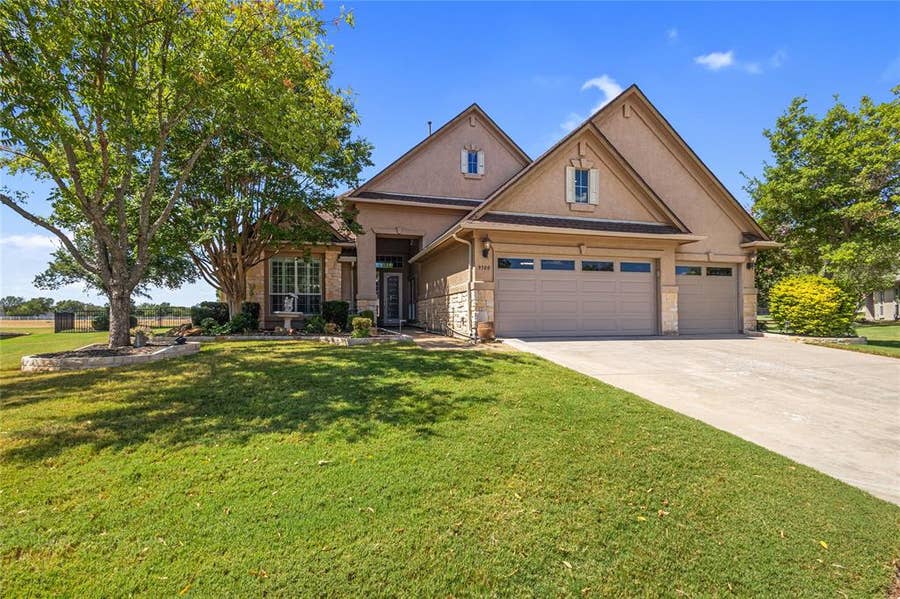 Property photo for 9500 Kingsley Drive, Denton, TX