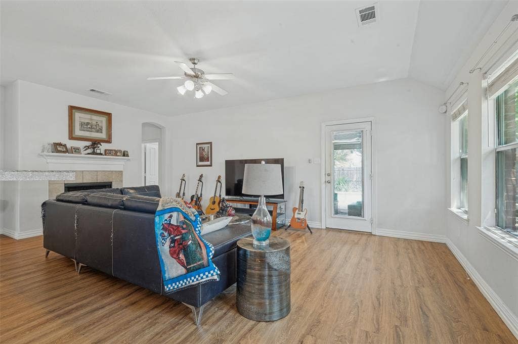 3018 Ashlawn Court, Midlothian, TX 76065