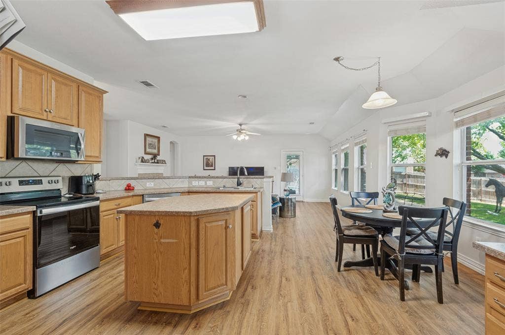 3018 Ashlawn Court, Midlothian, TX 76065