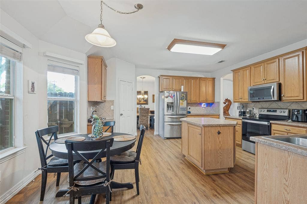 3018 Ashlawn Court, Midlothian, TX 76065