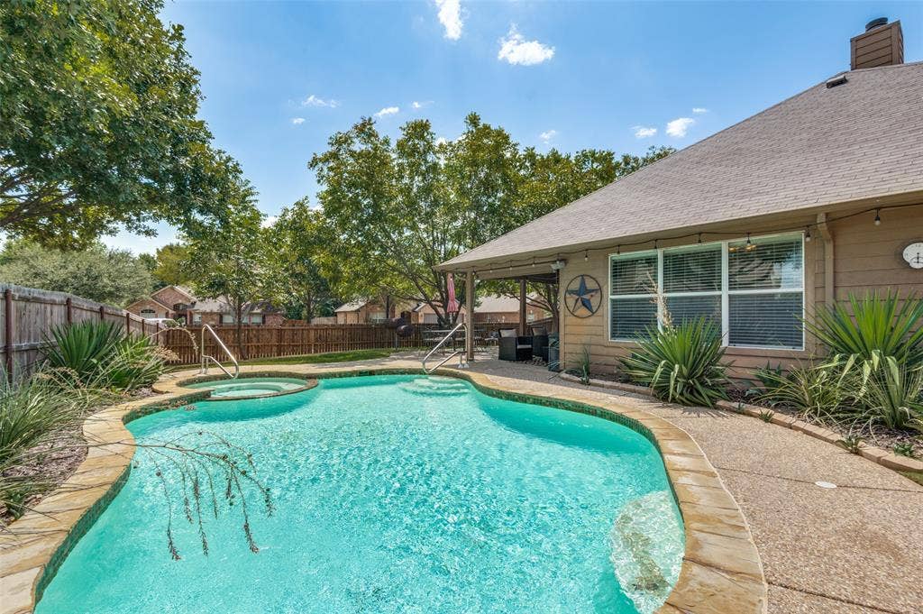 3018 Ashlawn Court, Midlothian, TX 76065