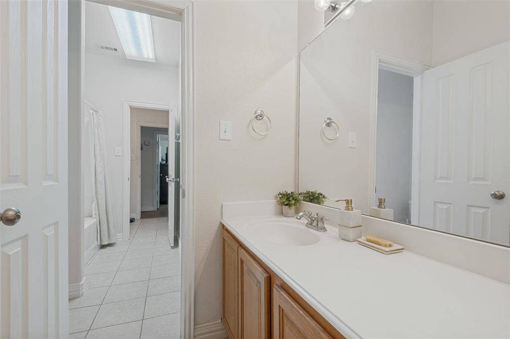3018 Ashlawn Court, Midlothian, TX 76065