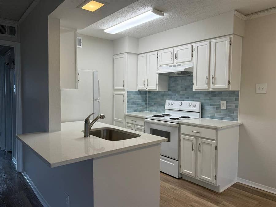 Property photo for 3624 Parkridge Drive, #214, Dallas, TX
