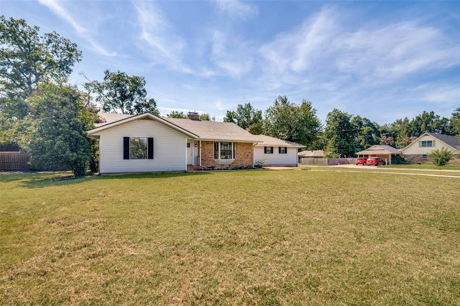 Property photo for 5405 Kayway Drive, Greenville, TX