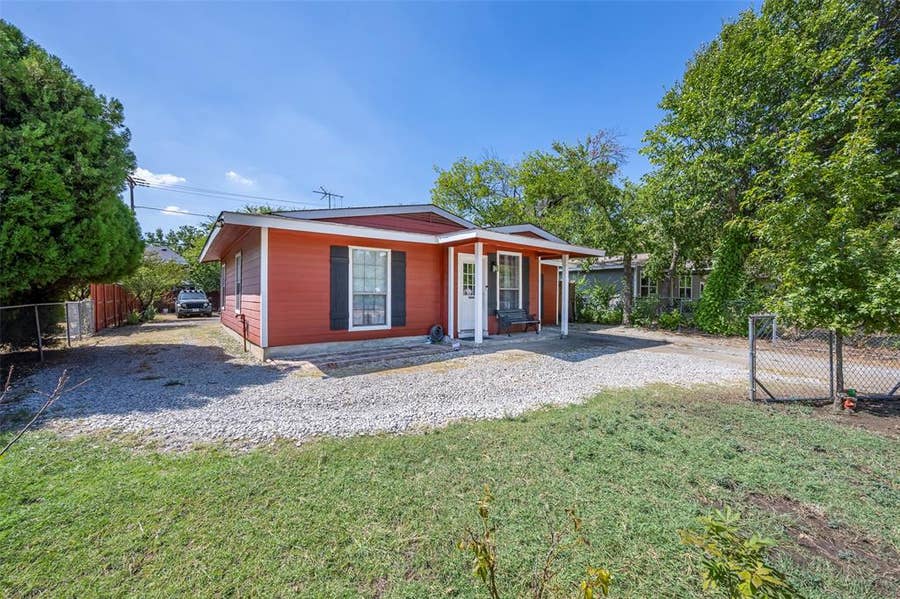 Property photo for 1616 Beaumont Street, Fort Worth, TX