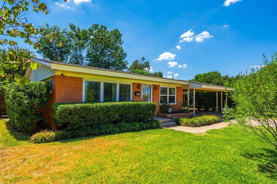 Property photo for 1820 Puritan Drive, Irving, TX