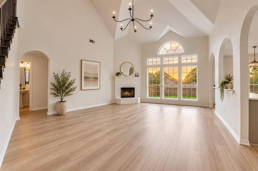 Property photo for 403 Mountain Circle, DeSoto, TX