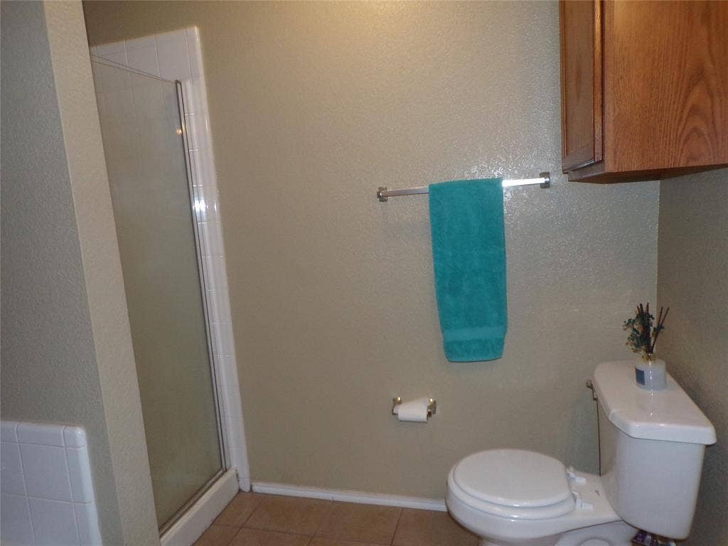 2612 Sierra Drive, McKinney, TX 75071 With separate shower