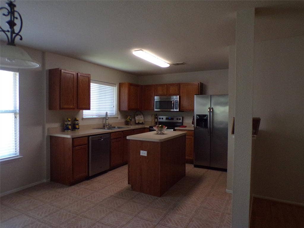 2612 Sierra Drive, McKinney, TX 75071 2612 Sierra Drive, McKinney, TX 75071