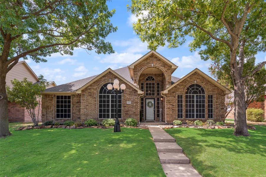 Property photo for 2893 Hampshire Lane, Rockwall, TX