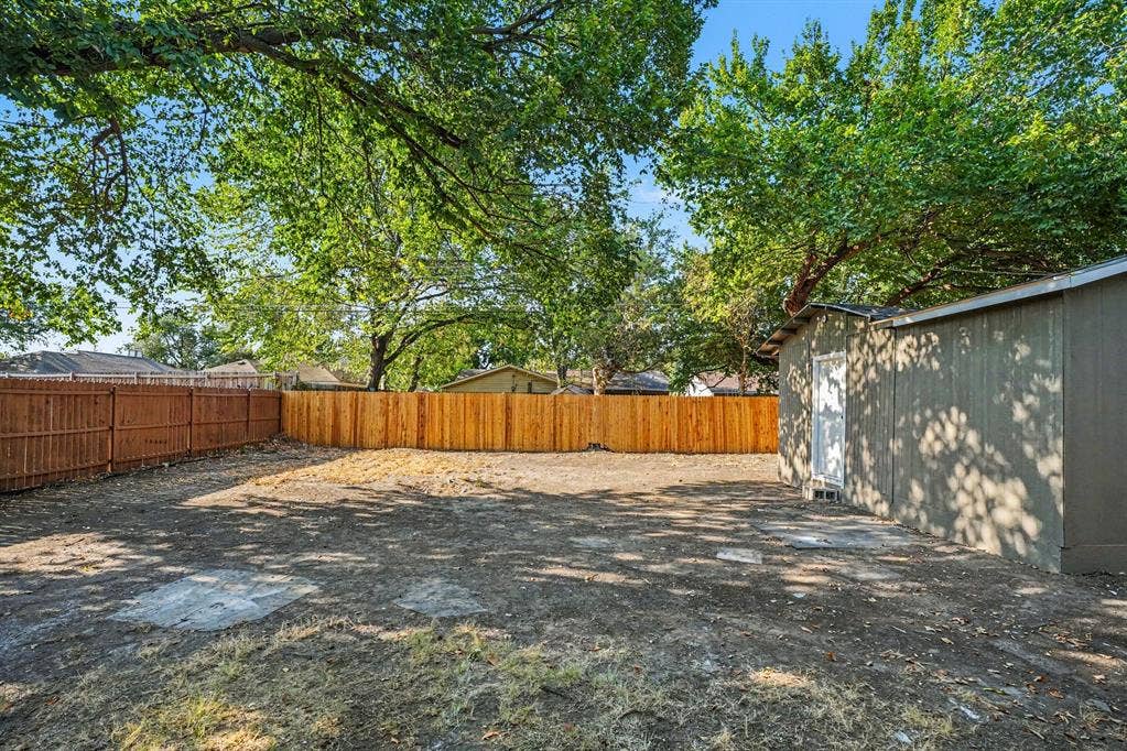 2429 February Lane, Grand Prairie, TX 75050 Additional content