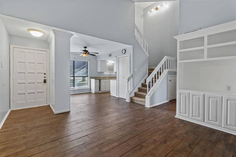 Property photo for 2101 Park Willow Lane, #B, Arlington, TX