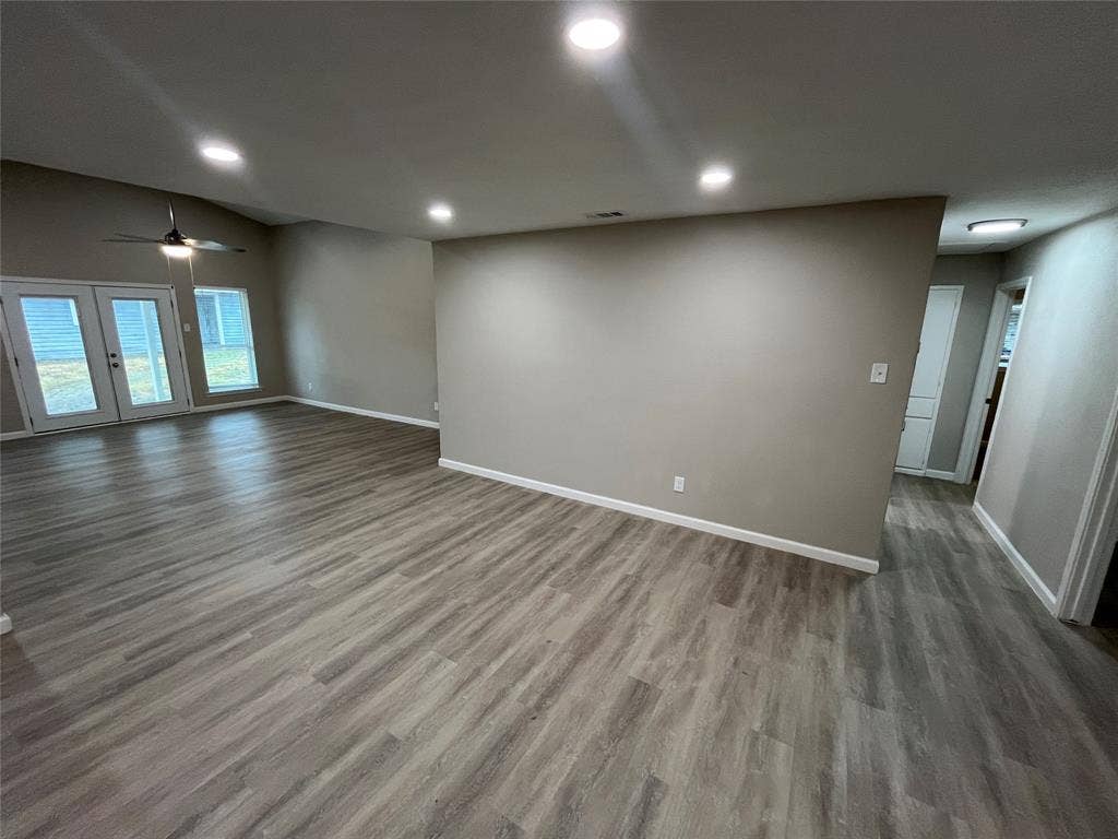 1831 Moonbeam Lane, Carrollton, TX 75006 1831 Moonbeam Lane, Carrollton, TX 75006