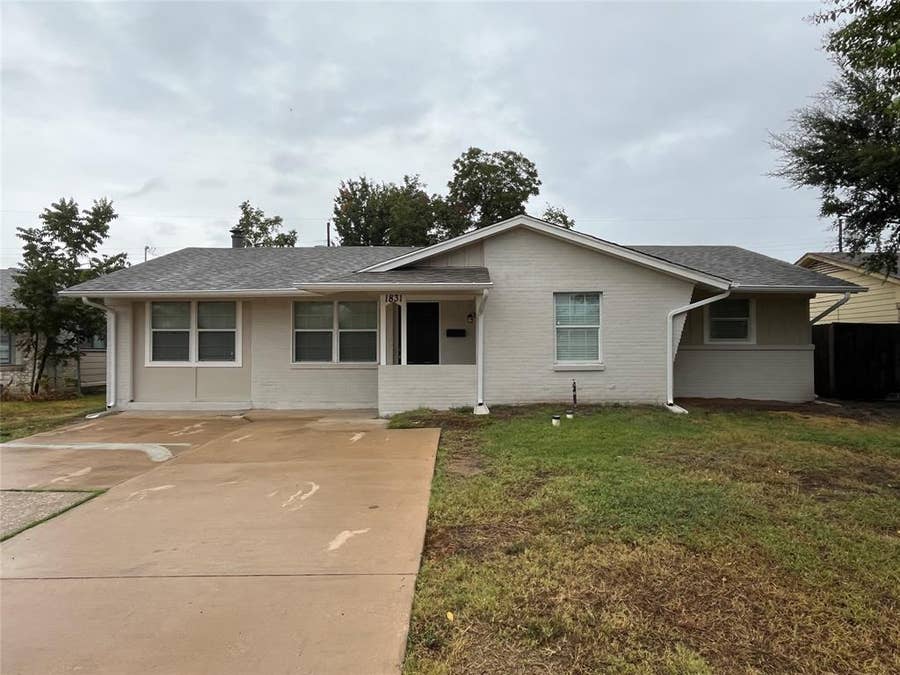 Property photo for 1831 Moonbeam Lane, Carrollton, TX