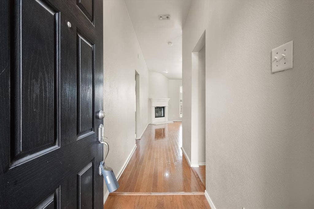 1017 Caleb Street, Burleson, TX 76028 1017 Caleb Street, Burleson, TX 76028