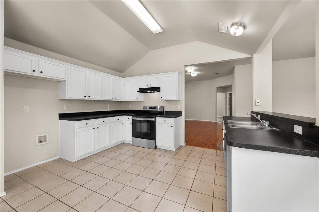 1017 Caleb Street, Burleson, TX 76028 1017 Caleb Street, Burleson, TX 76028