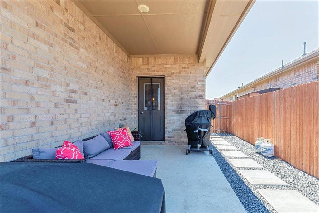 1904 Gill Star Drive, Haslet, TX 76052