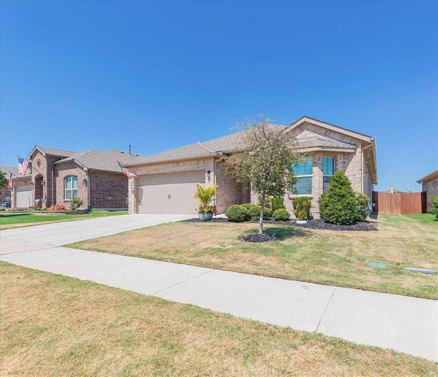 1904 Gill Star Drive, Haslet, TX 76052