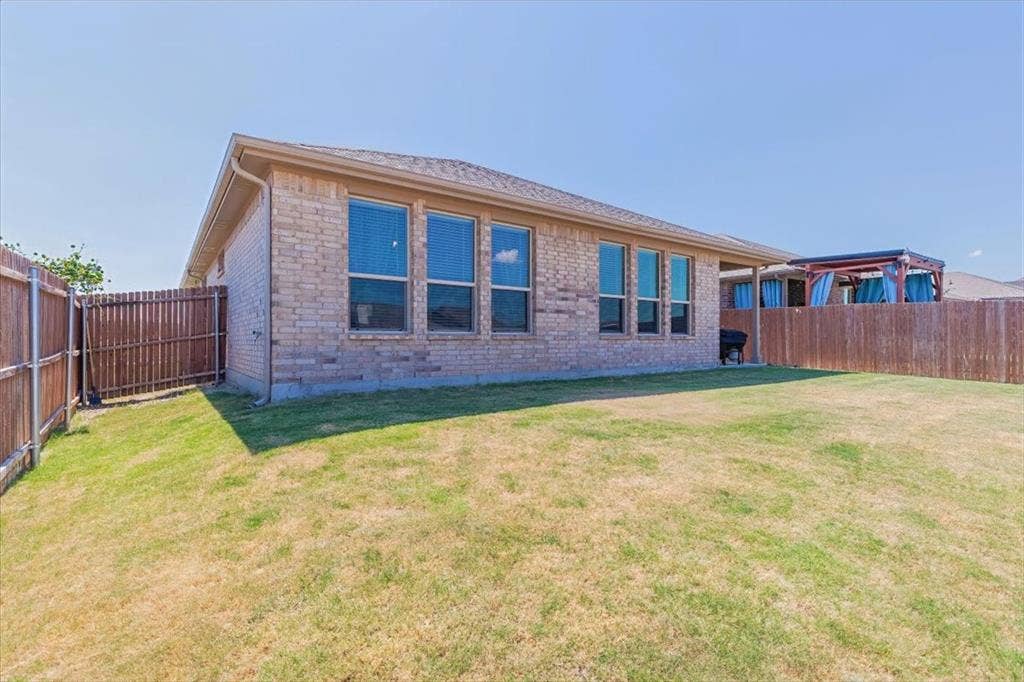 1904 Gill Star Drive, Haslet, TX 76052