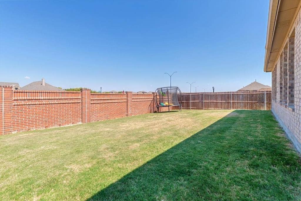1904 Gill Star Drive, Haslet, TX 76052