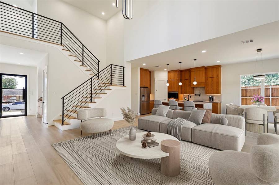 Property photo for 326 Avenue F, Dallas, TX