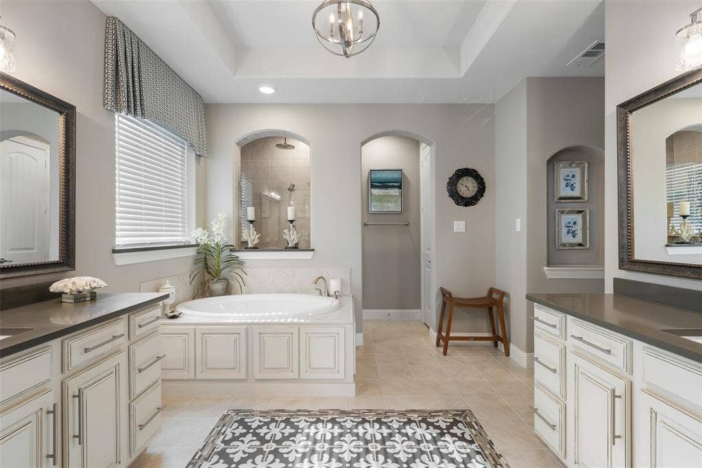 121 Lantana Lane, Wylie, TX 75098 Dual vanities with integrated sinks and dark countertops