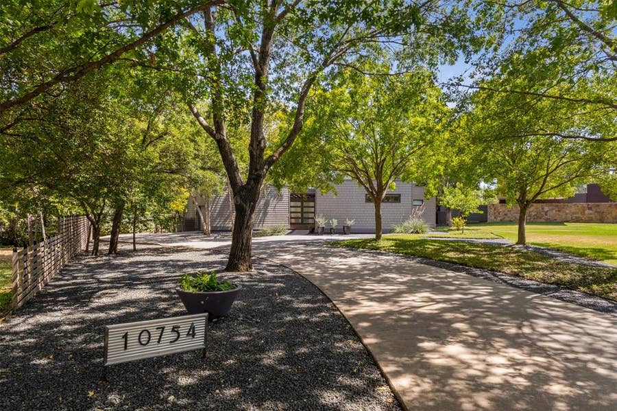 Property photo for 10754 Wyatt Circle, Dallas, TX