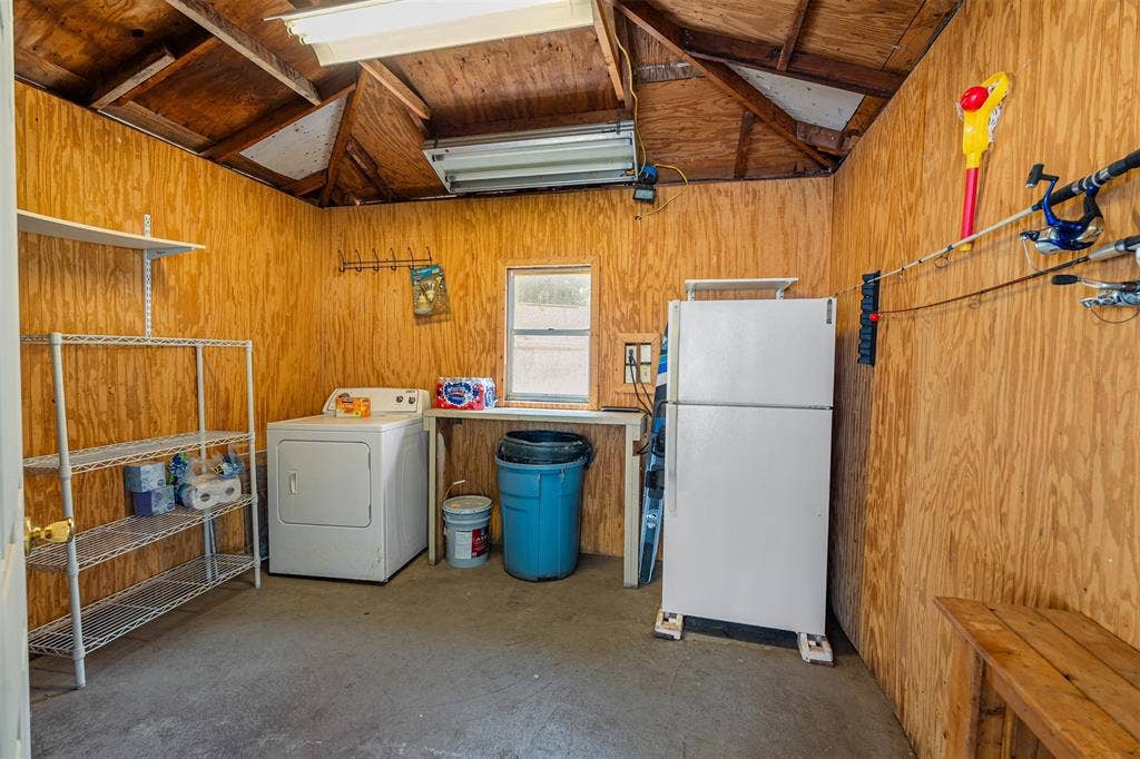 1210 Aloha Road, Tool, TX 75143