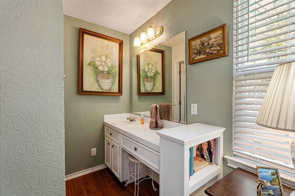 1210 Aloha Road, Tool, TX 75143